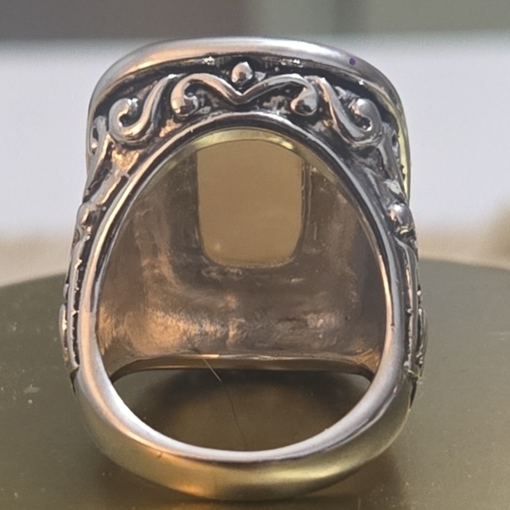 Premier Designs Mother Of Pearls Statement Ring - Picture 3 of 4